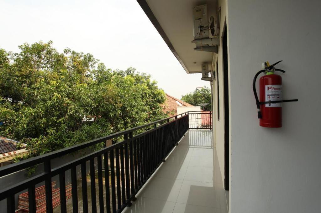 Richmond Guest House Cirebon Redpartner Eksteriør bilde