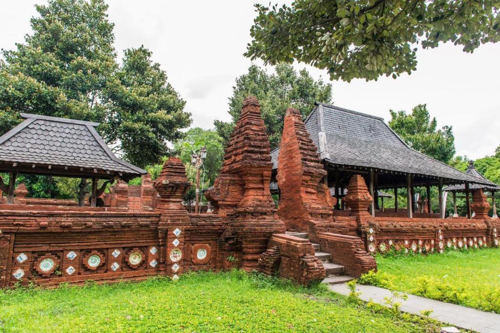 Richmond Guest House Cirebon Redpartner Eksteriør bilde
